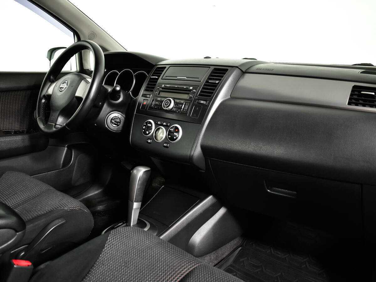 Nissan Tiida 2011 года с пробегом. Фото: #8