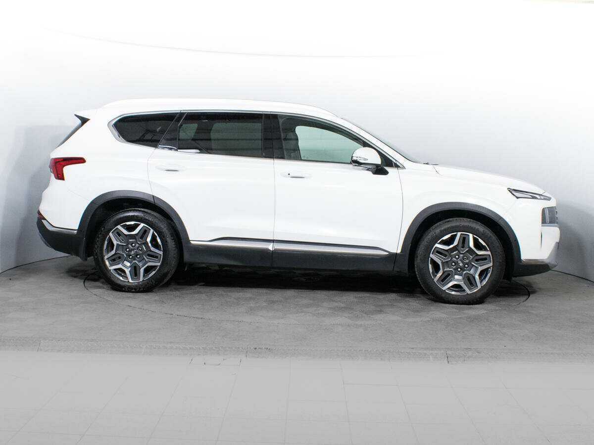 Hyundai Santa Fe 2021 года с пробегом. Фото: #3