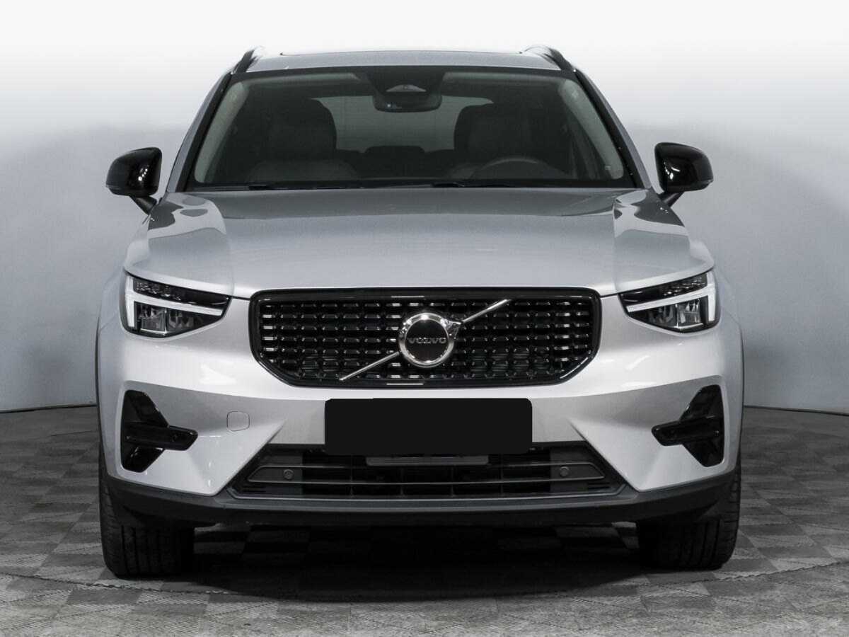 Volvo XC40 2023 года с пробегом. Фото: #1