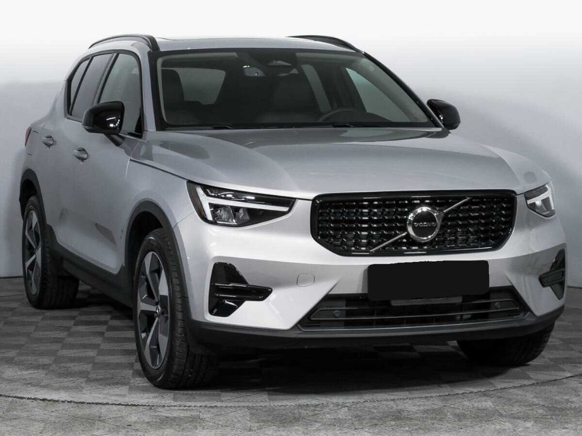 Volvo XC40 2023 года с пробегом. Фото: #2