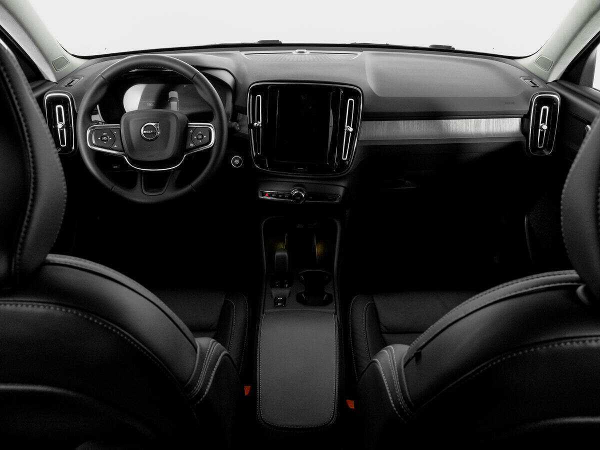 Volvo XC40 2023 года с пробегом. Фото: #9