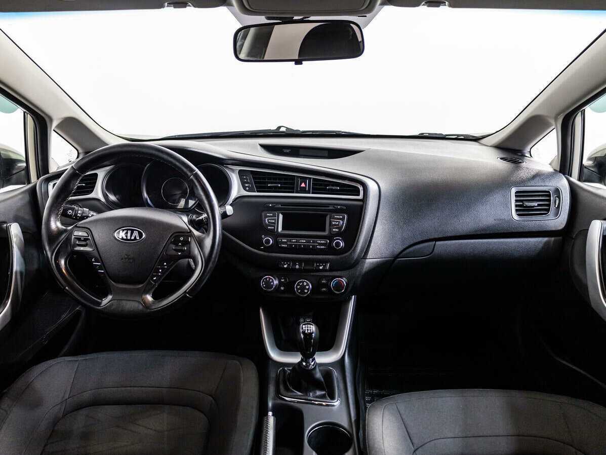 Б/У Киа Сид 2017 года. Фото: #9
