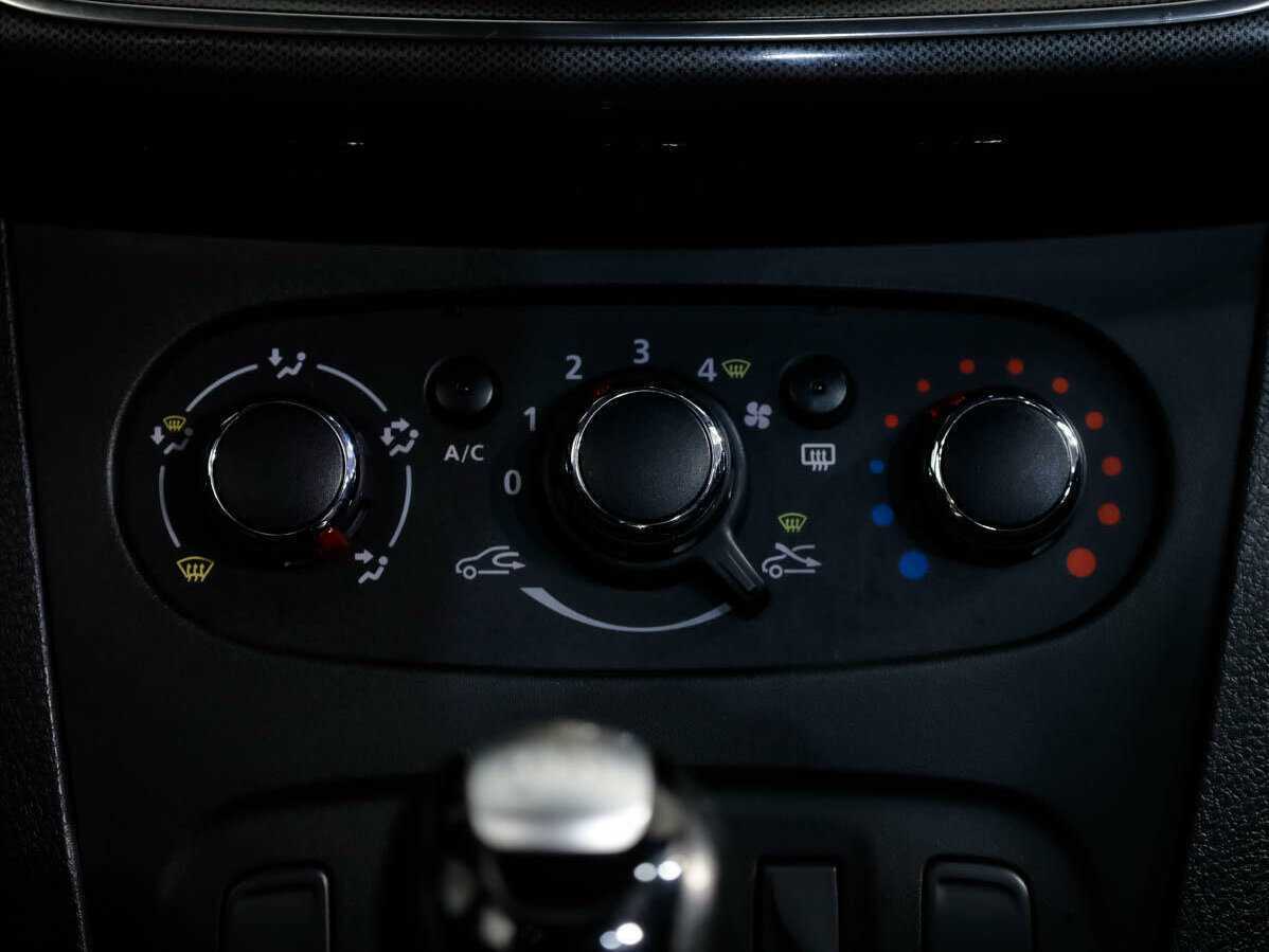 Б/У Рено Логан 2020 года. Фото: #13