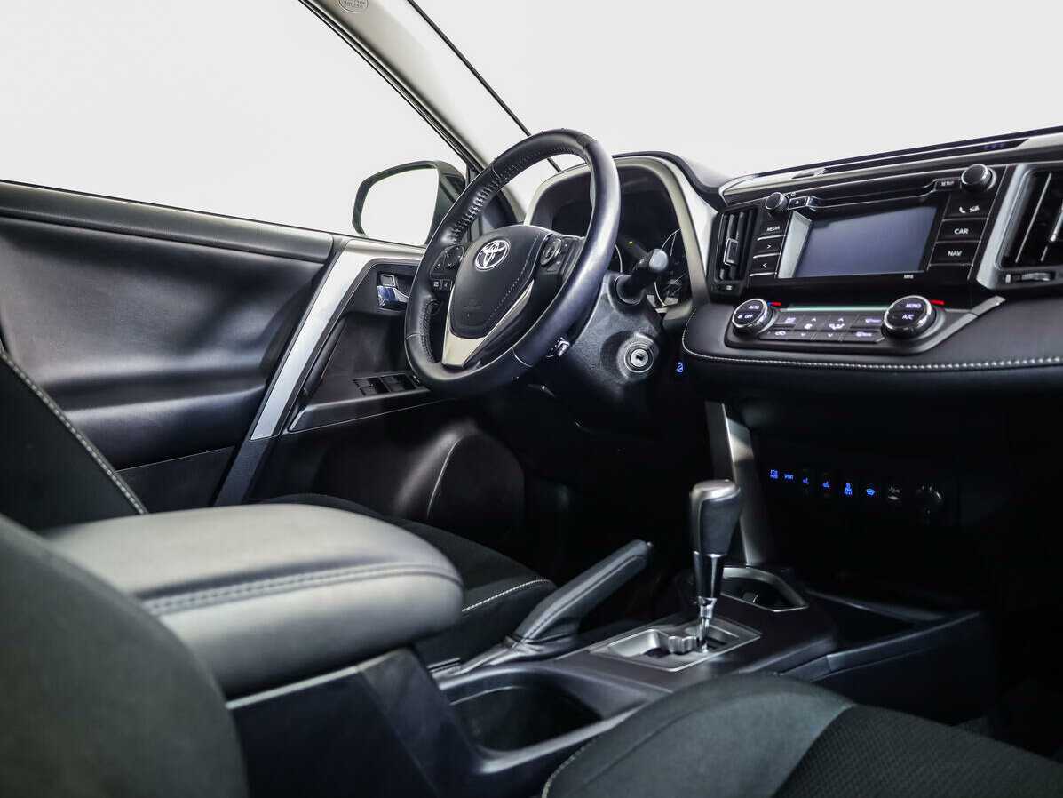 Toyota RAV4 2015 года с пробегом. Фото: #7