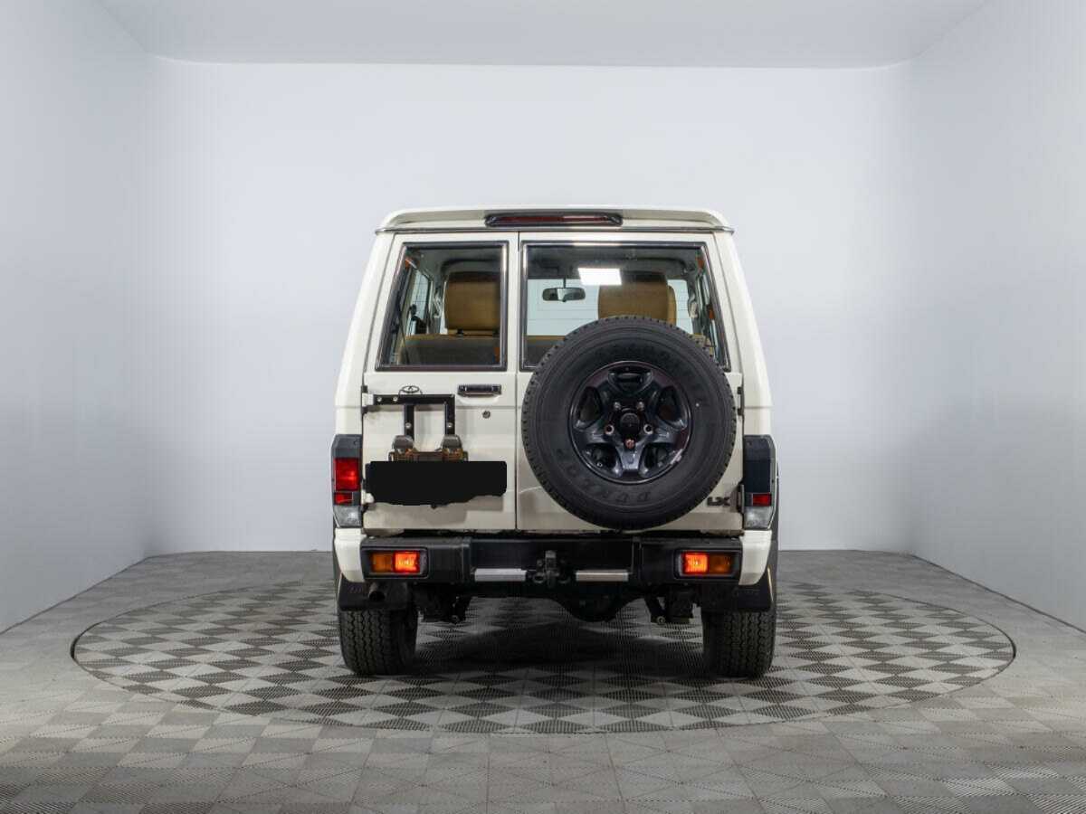 Toyota Land Cruiser 2022 года с пробегом. Фото: #5
