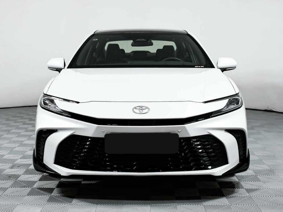 Toyota Camry 2024 года с пробегом. Фото: #1