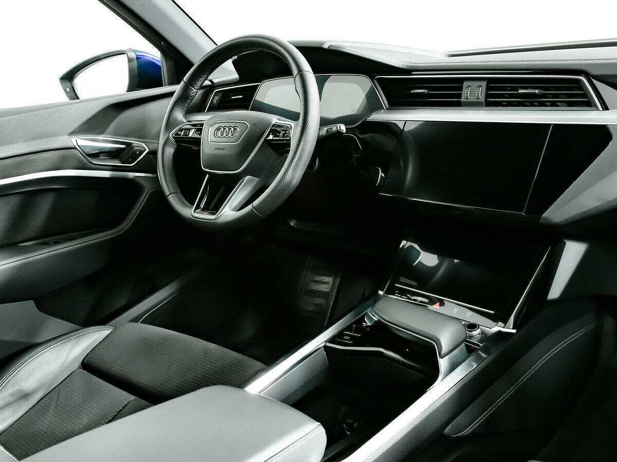 Audi e-tron 2022 года с пробегом. Фото: #10