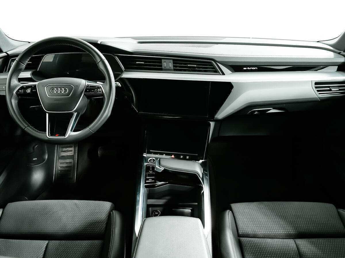 Audi e-tron 2022 года с пробегом. Фото: #12