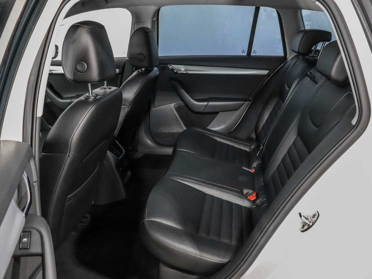 Б/У Шкода Октавия 2015 года. Фото: #9