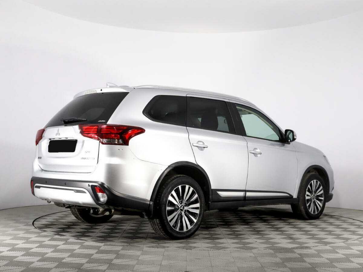 Mitsubishi Outlander 2019 года с пробегом. Фото: #3