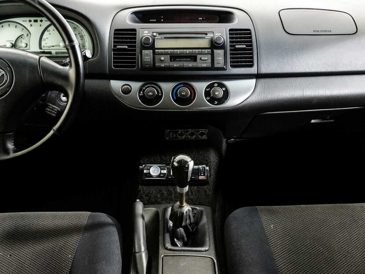 Toyota Camry 2001 года с пробегом. Фото: #9