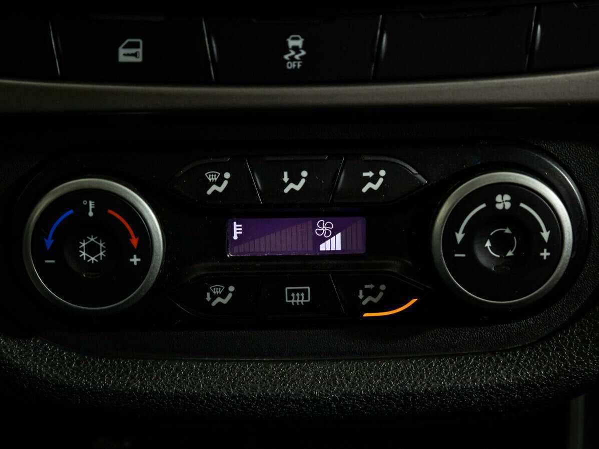 Б/У Лада (ВАЗ) Веста 2016 года. Фото: #11