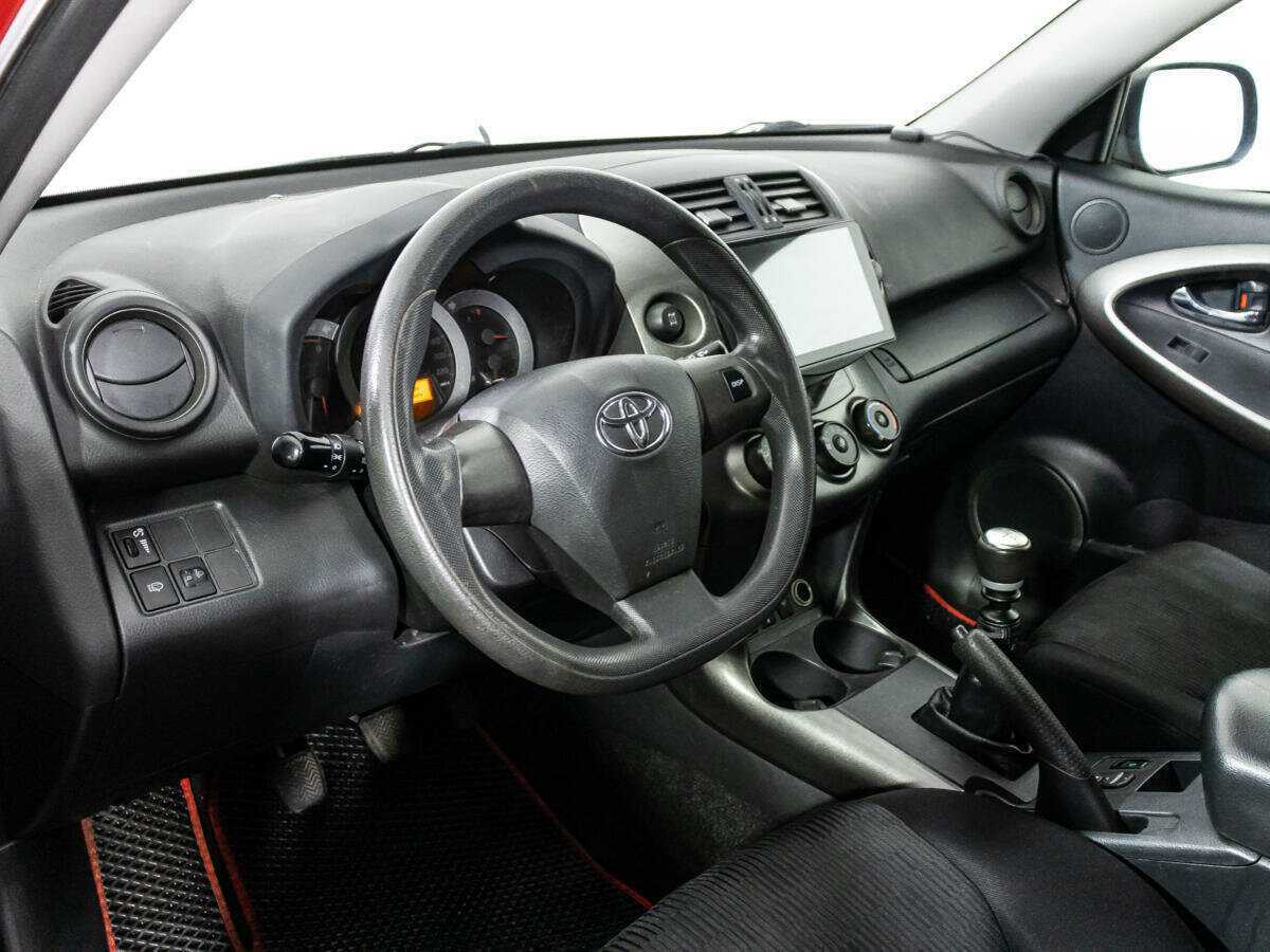 Toyota RAV4 2010 года с пробегом. Фото: #10