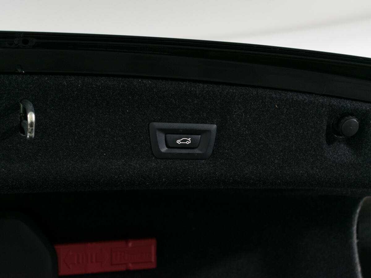 BMW 3 серии 2020 года с пробегом. Фото: #5