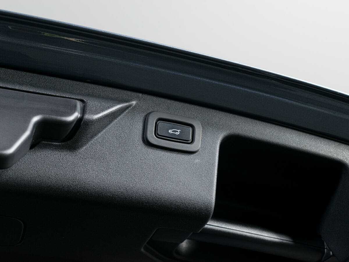 Land Rover Discovery Sport 2019 года с пробегом. Фото: #8