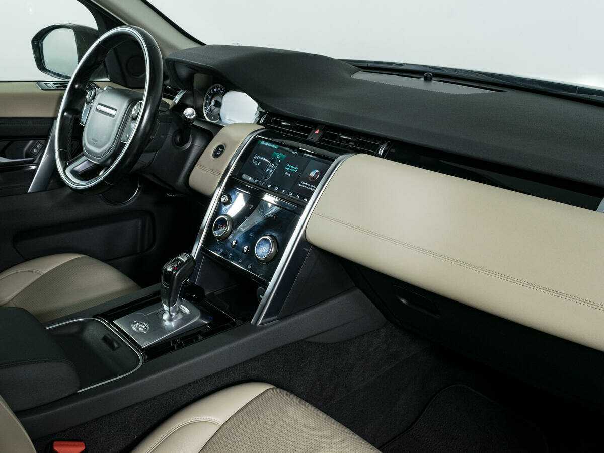 Land Rover Discovery Sport 2019 года с пробегом. Фото: #9