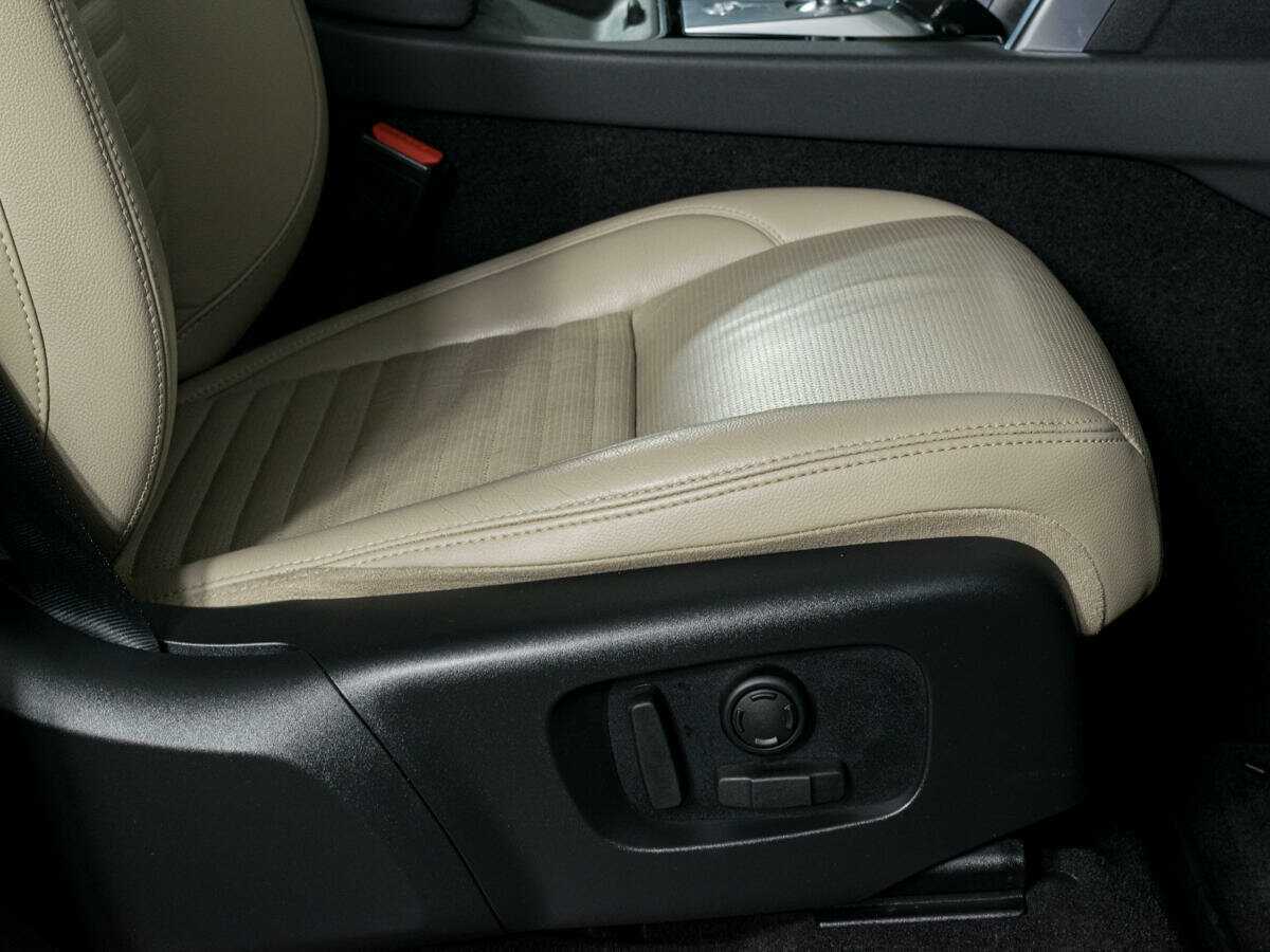 Land Rover Discovery Sport 2019 года с пробегом. Фото: #13