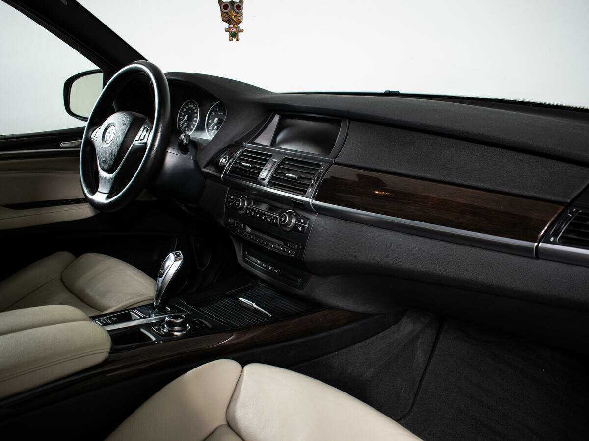 BMW X5 2010 года с пробегом. Фото: #5