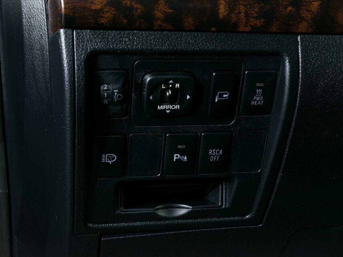 Toyota Land Cruiser 2011 года с пробегом. Фото: #19