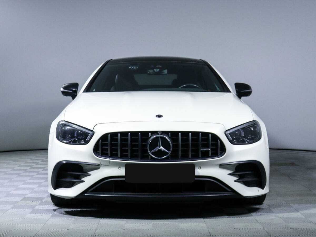 Mercedes-Benz E-Класс AMG 2020 года с пробегом. Фото: #1