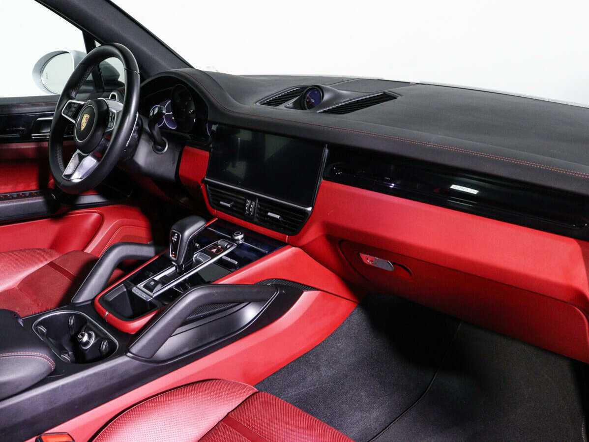 Porsche Cayenne 2019 года с пробегом. Фото: #6