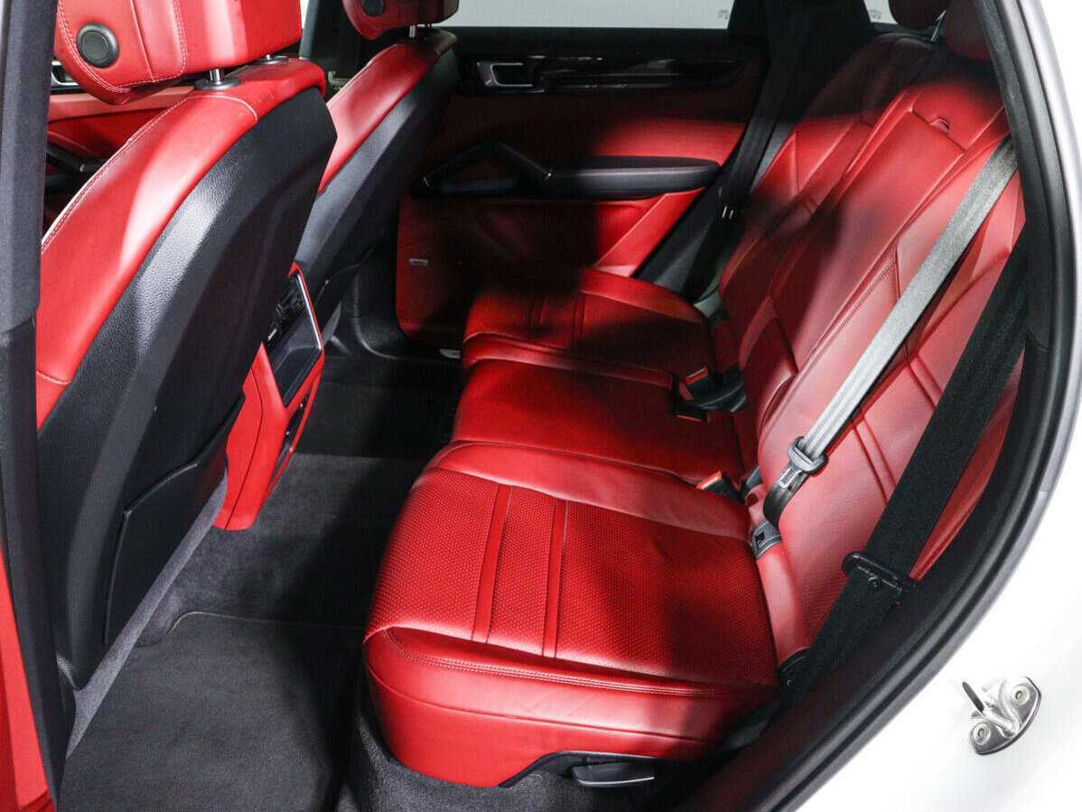 Porsche Cayenne 2019 года с пробегом. Фото: #7