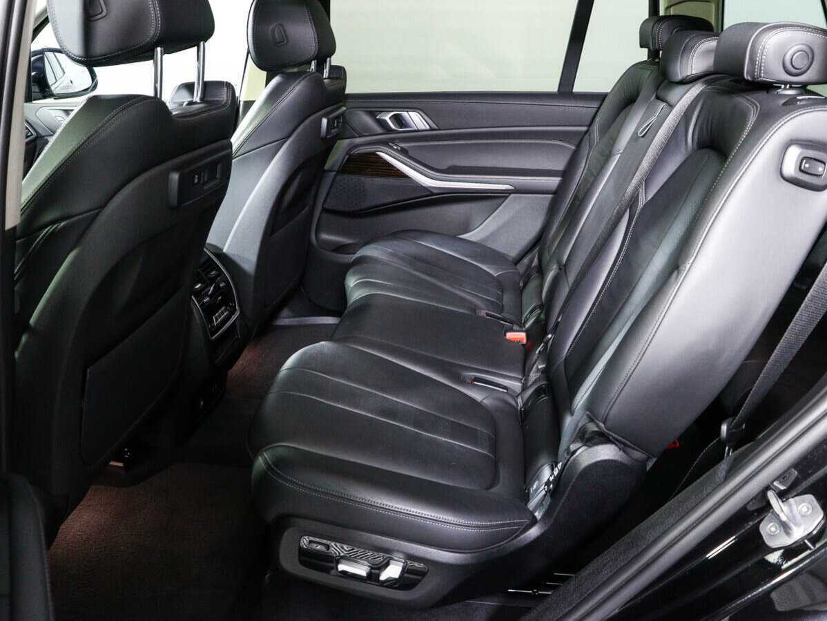 BMW X7 2019 года с пробегом. Фото: #9