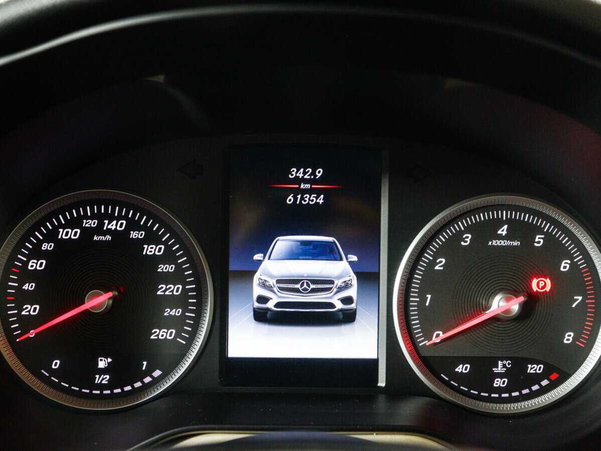 Mercedes-Benz GLC Coupe 2017 года с пробегом. Фото: #6