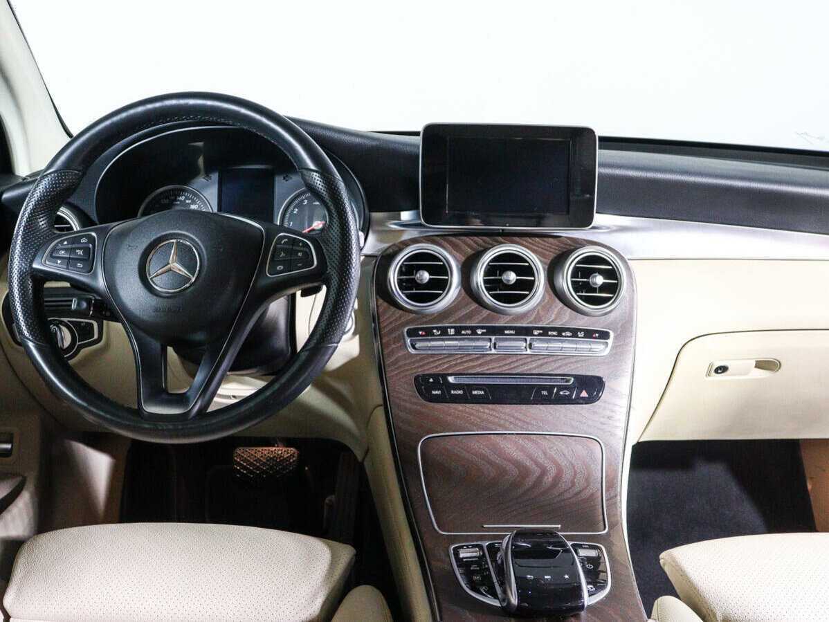 Mercedes-Benz GLC Coupe 2017 года с пробегом. Фото: #7