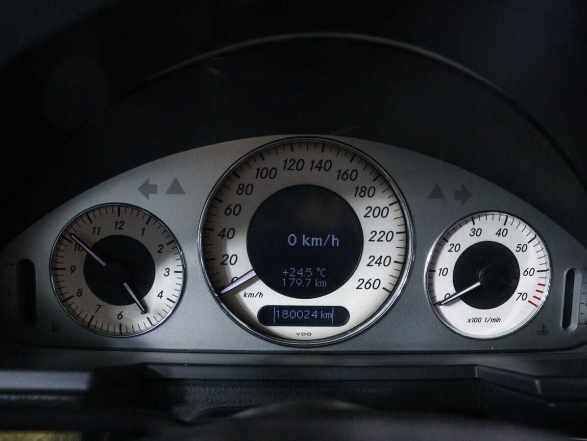 Mercedes-Benz E-Класс 2005 года с пробегом. Фото: #9