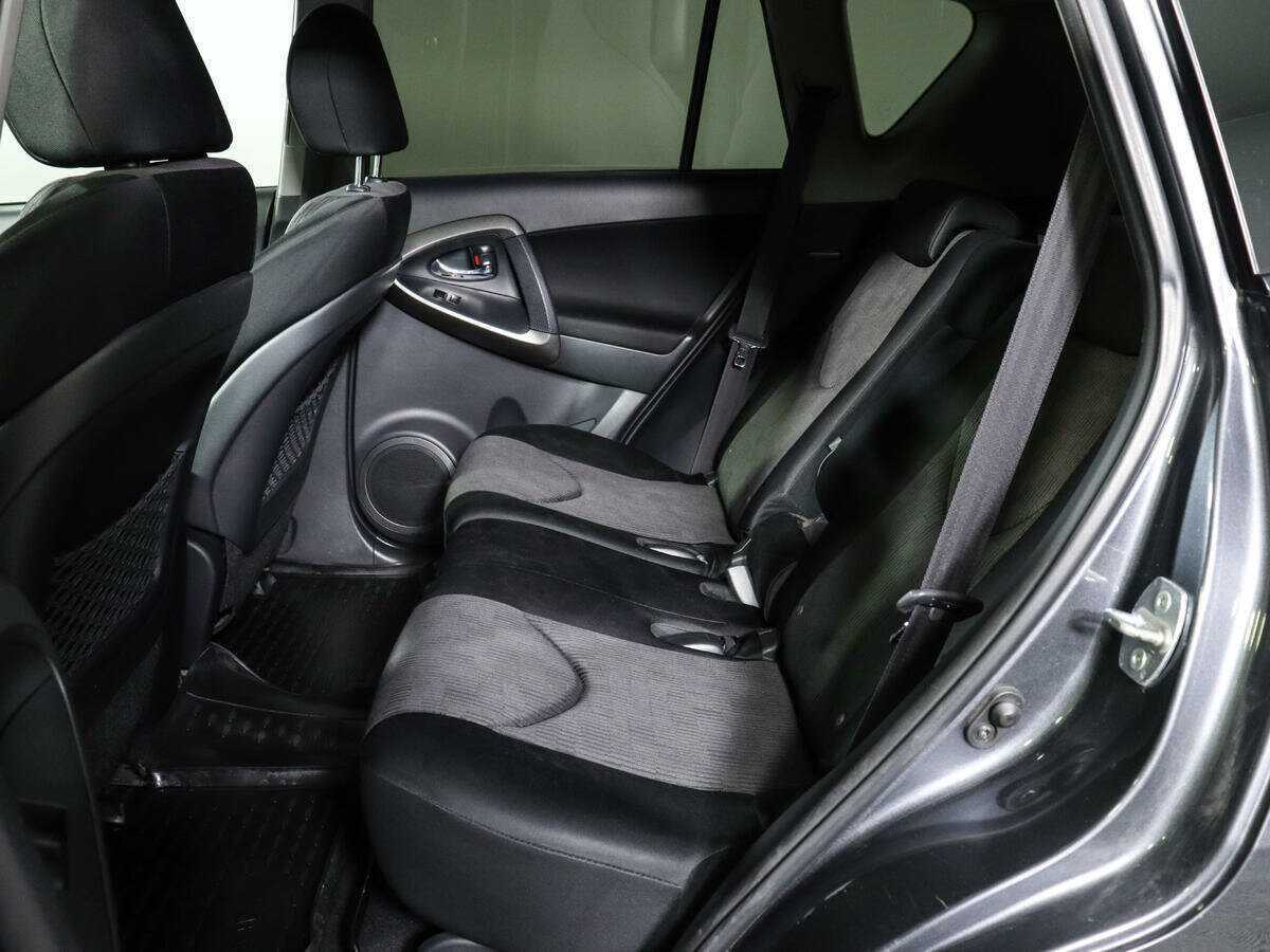 Toyota RAV4 2010 года с пробегом. Фото: #6