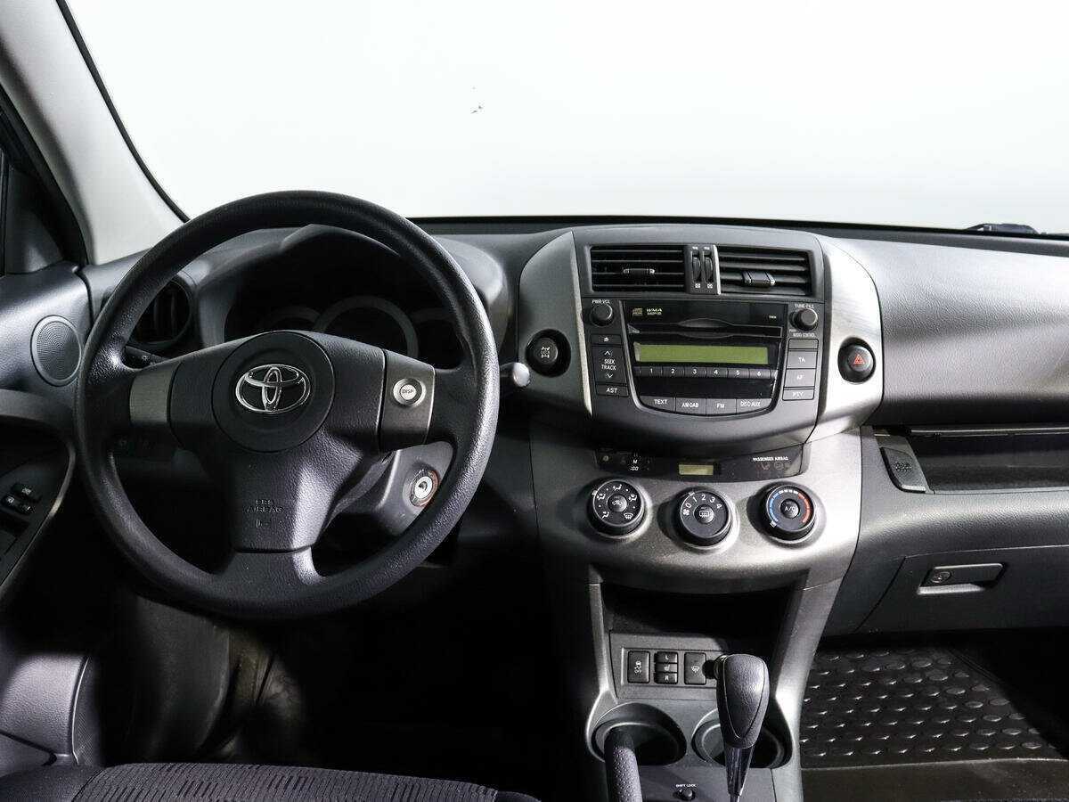Toyota RAV4 2010 года с пробегом. Фото: #9