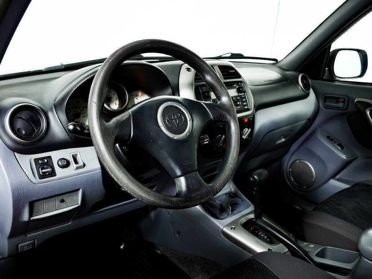 Toyota RAV4 2002 года с пробегом. Фото: #12