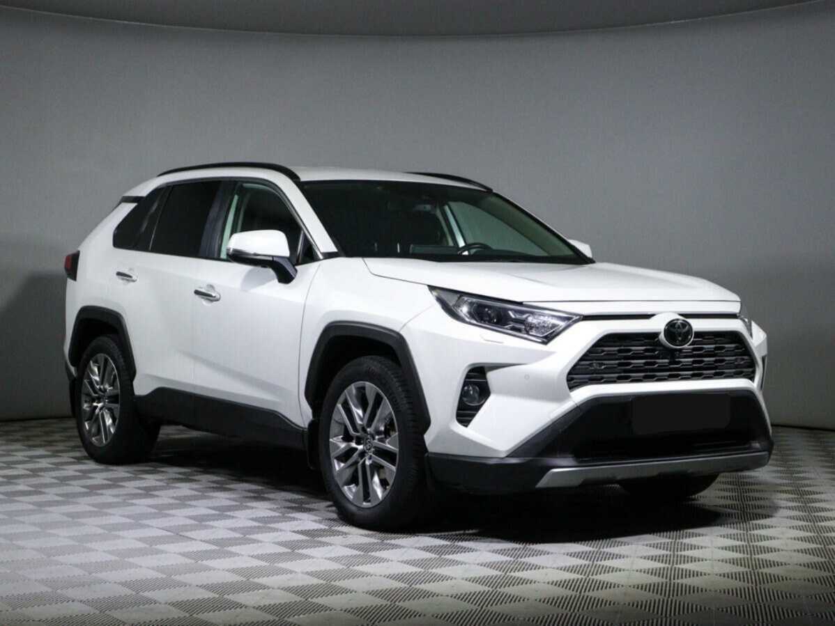 Toyota RAV4 2020 года с пробегом. Фото: #2