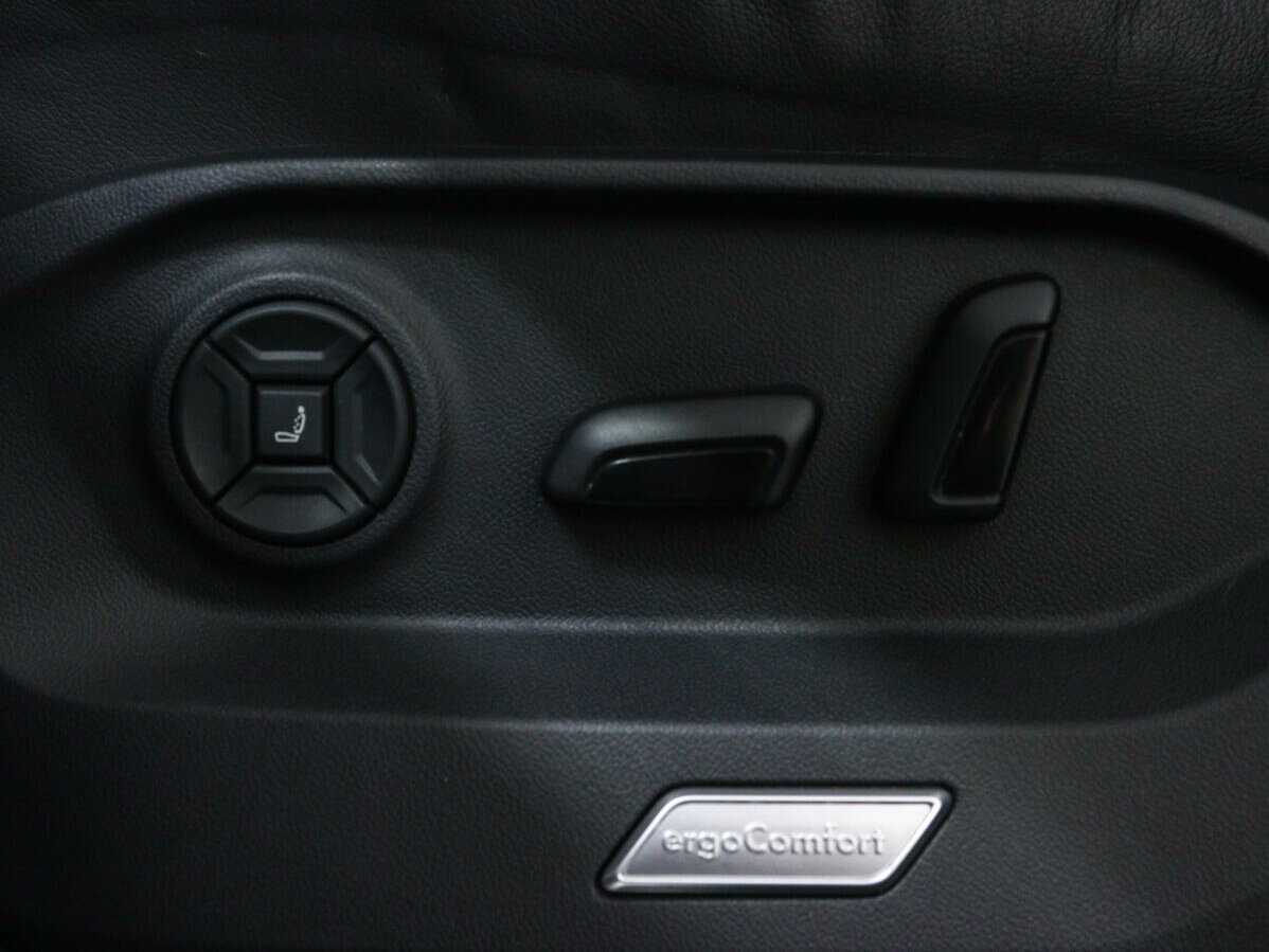 Volkswagen Touareg 2020 года с пробегом. Фото: #16