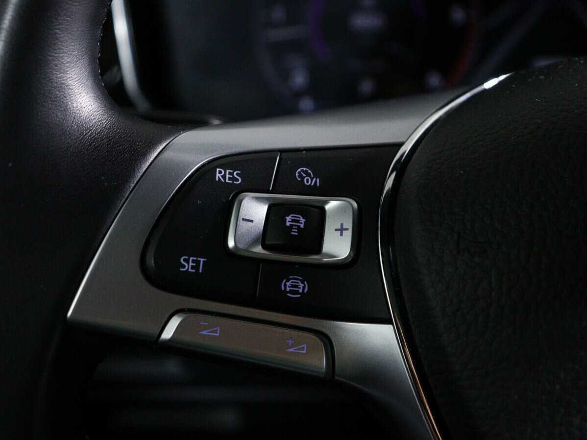 Volkswagen Touareg 2020 года с пробегом. Фото: #25