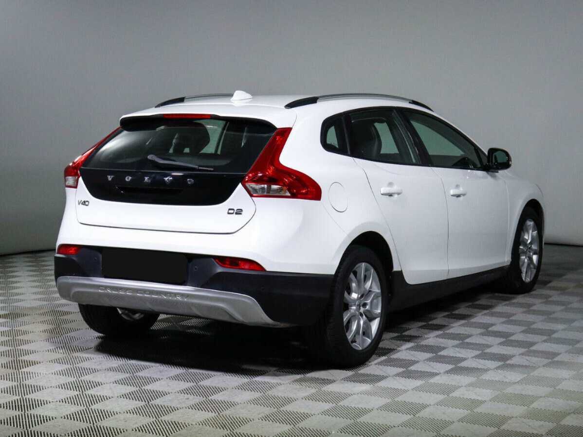 Volvo V40 Cross Country 2016 года с пробегом. Фото: #3