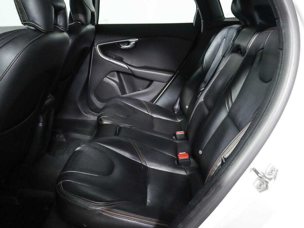 Volvo V40 Cross Country 2016 года с пробегом. Фото: #7