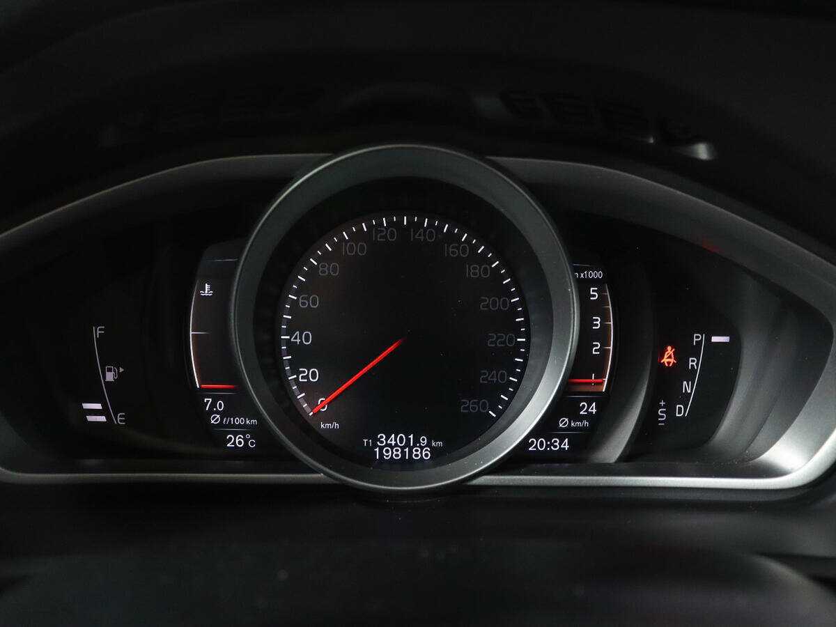 Volvo V40 Cross Country 2016 года с пробегом. Фото: #8