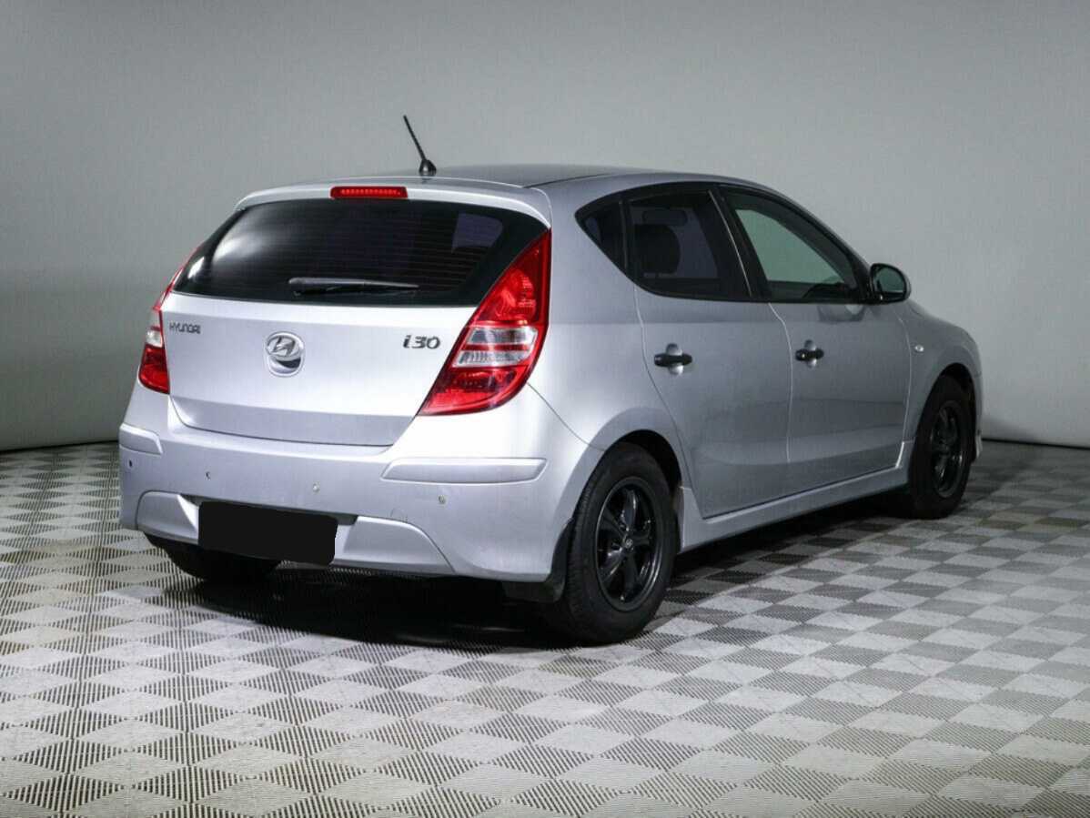 Hyundai i30 2010 года с пробегом. Фото: #3