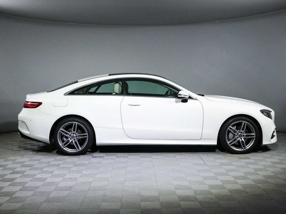 Mercedes-Benz E-Класс 2018 года с пробегом. Фото: #3