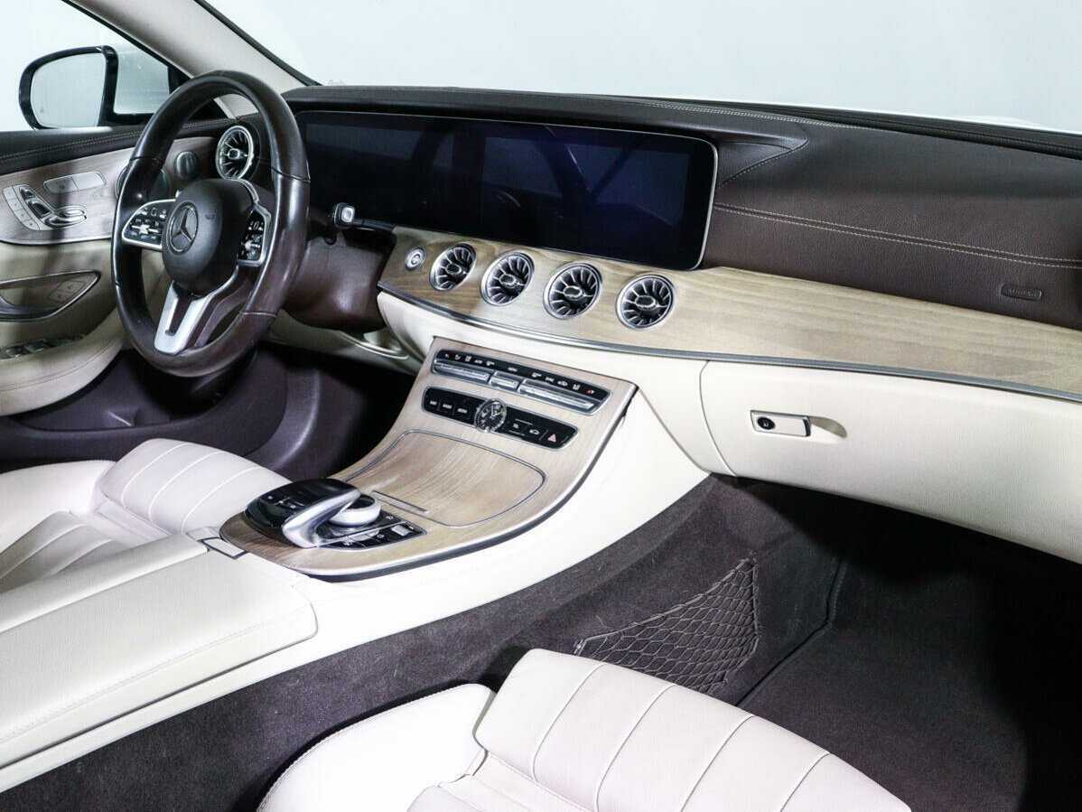 Mercedes-Benz E-Класс 2018 года с пробегом. Фото: #8