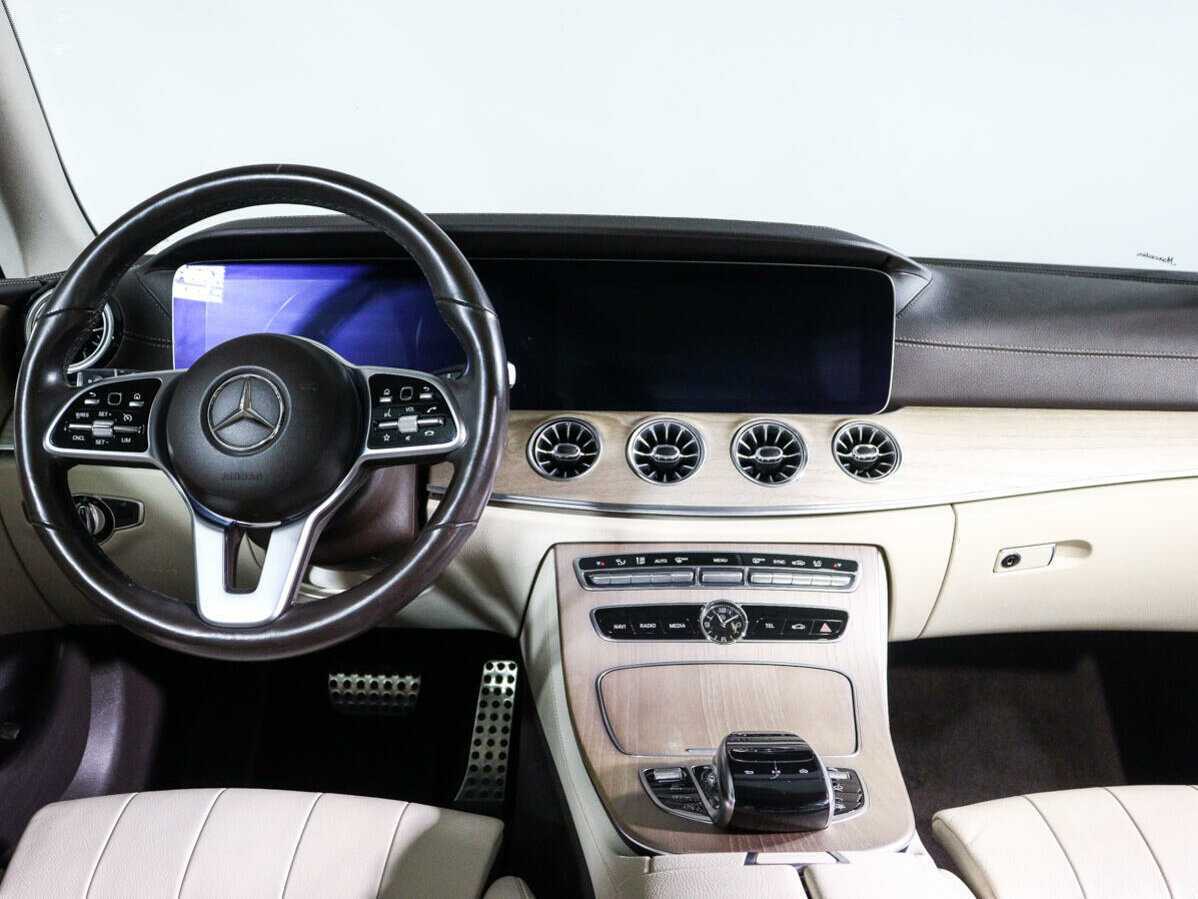 Mercedes-Benz E-Класс 2018 года с пробегом. Фото: #11