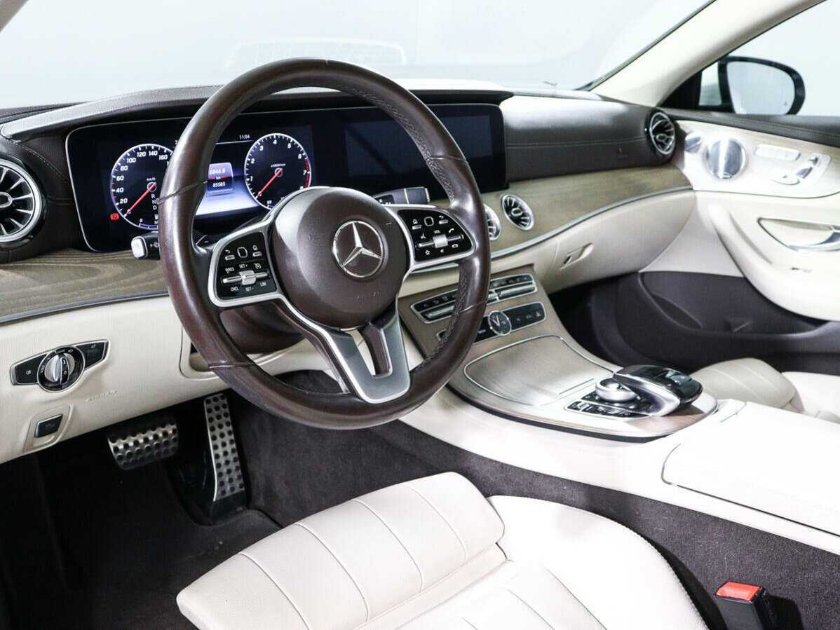 Mercedes-Benz E-Класс 2018 года с пробегом. Фото: #13