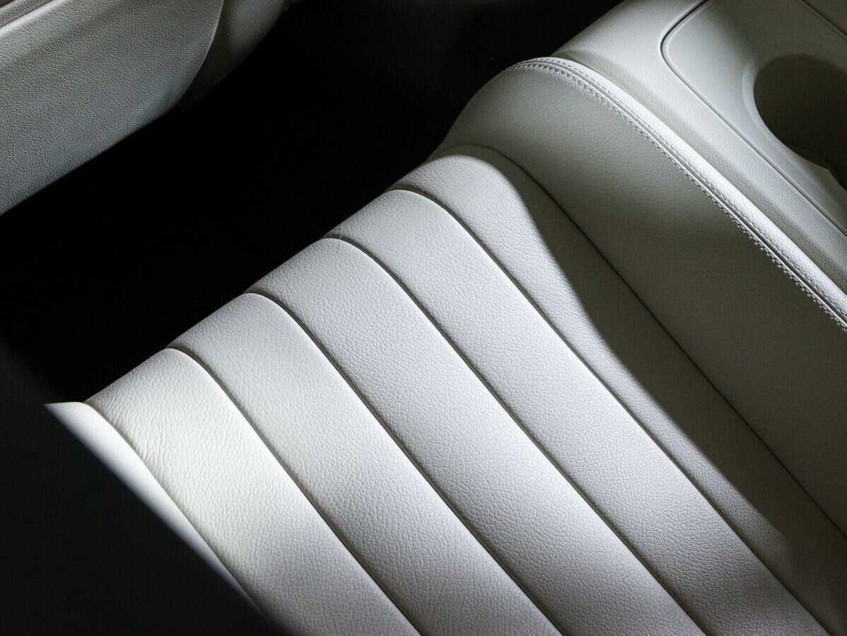 Mercedes-Benz E-Класс 2018 года с пробегом. Фото: #18