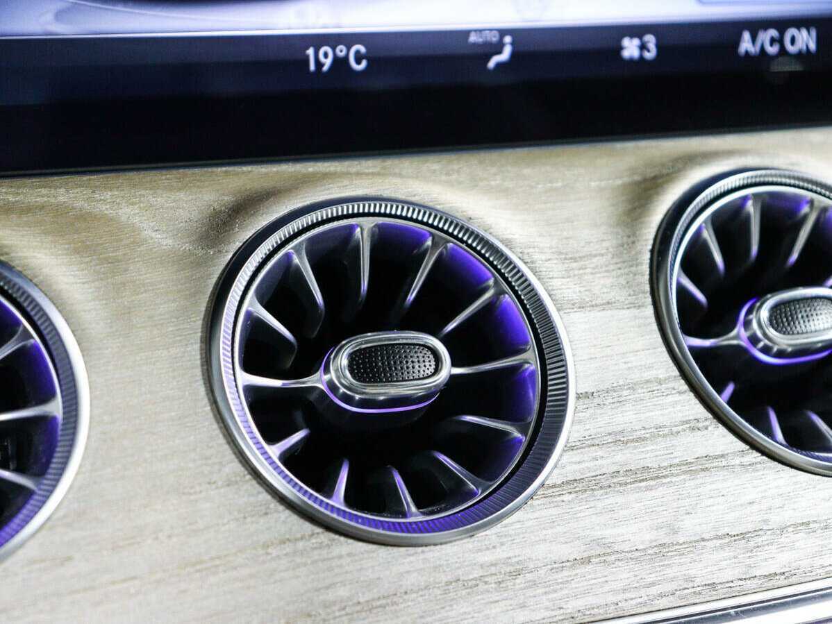 Mercedes-Benz E-Класс 2018 года с пробегом. Фото: #30