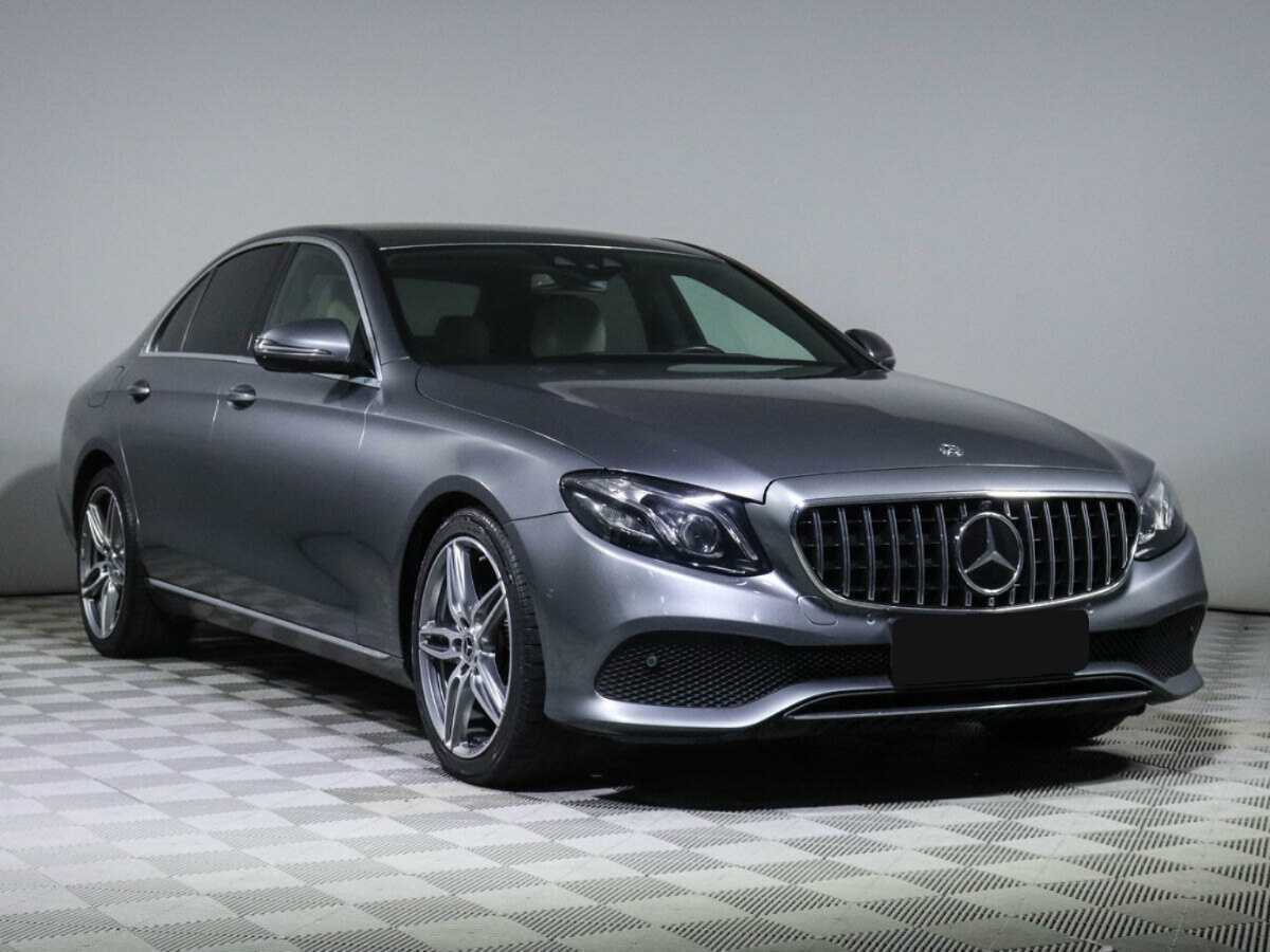 Mercedes-Benz E-Класс 2018 года с пробегом. Фото: #2