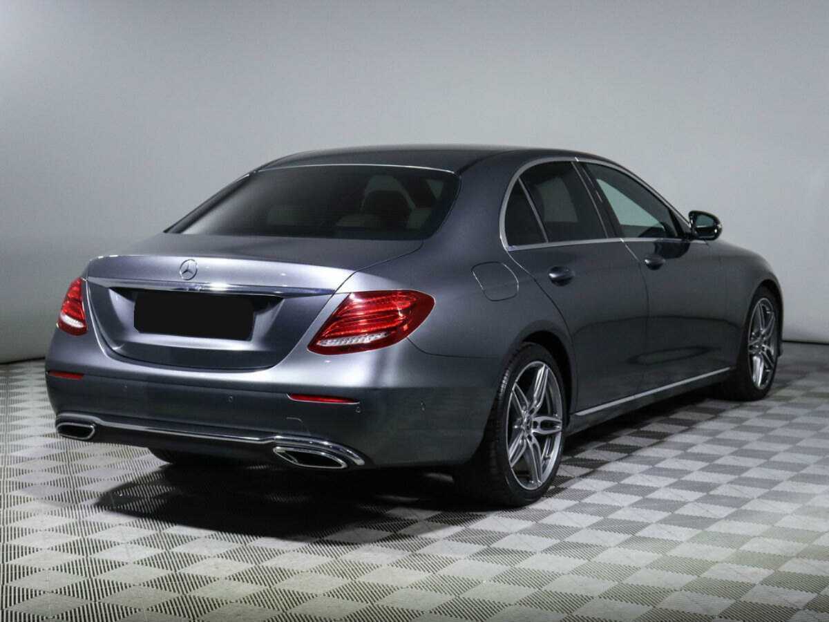 Mercedes-Benz E-Класс 2018 года с пробегом. Фото: #3