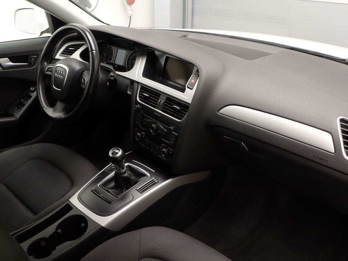 Audi A4 2010 года с пробегом. Фото: #6