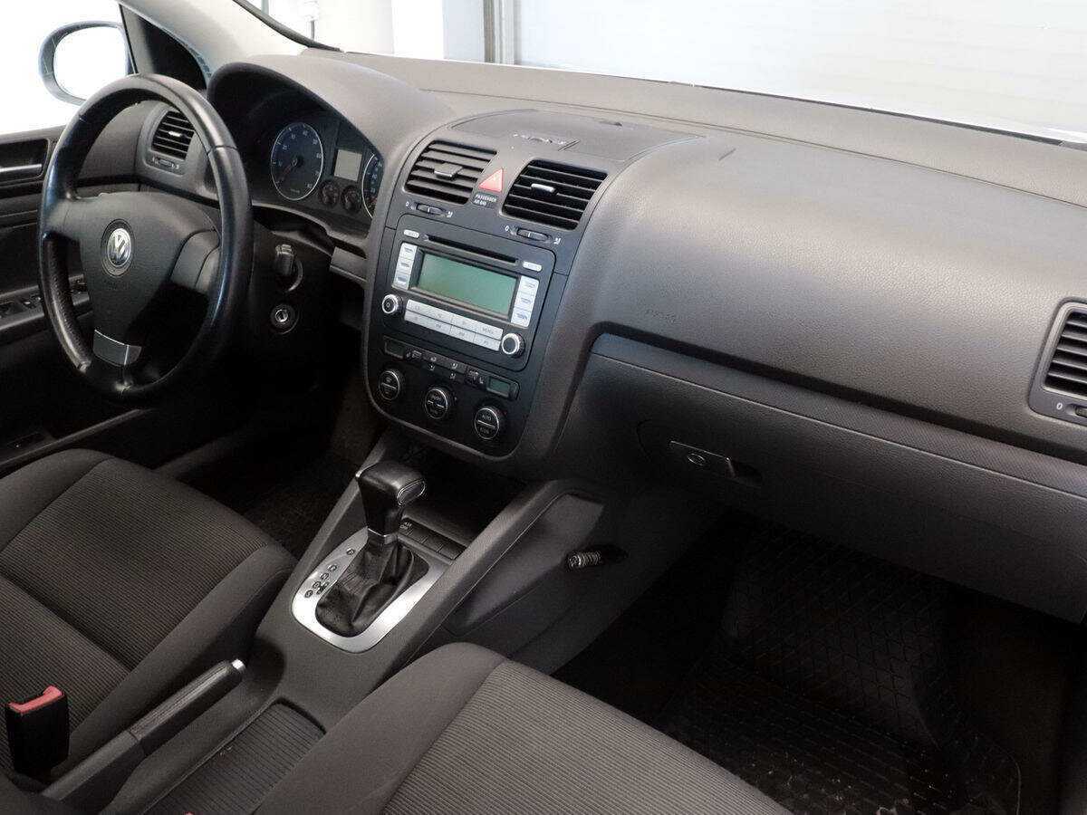 Volkswagen Golf 2007 года с пробегом. Фото: #6